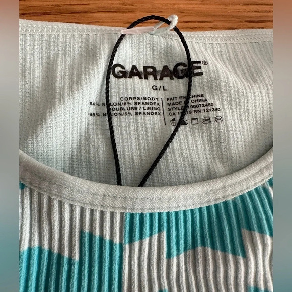 Garage NWOT high neck checker blue and light blue ribbed crop top in SM & LG - Picture 3 of 8